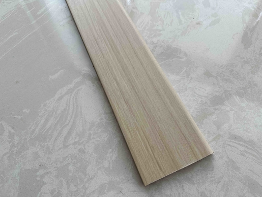 Anti-Kratz- und Flexible Holzfarbe PVC Skirting Line für einen geringeren Wartungsaufwand Schutz