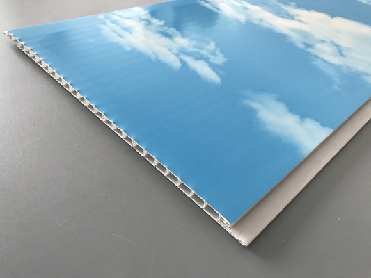 Heiß, 250 × 7mm Decke PVC-Platten mit blauem Himmel und weißen Wolken stempelnd