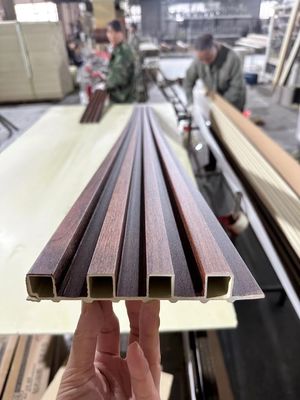 Hohl 23MM Dicke WPC-Riffelwandpaneele Außenbereich