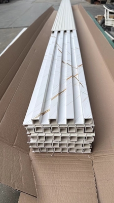 PVC-Schlitten-Akustikplatten dekorative WPC-Platten für Wand und Decke