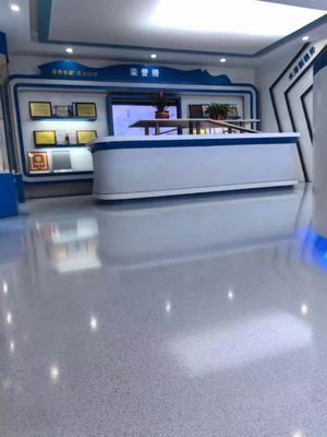 Spiegelmarmoreffekt Epoxy-Bodenbeschichtung Verschleißbeständig Langlebige Bodenfarbe Farbiger Sand Bodenbeschichtung Epoxy