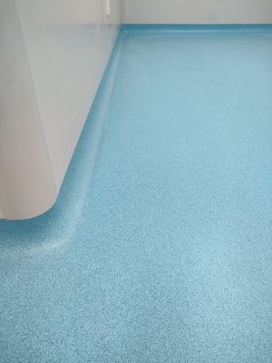 Niedrige Kosten Epoxidholz für Industriebetriebe Hochglanz Epoxidharz farbiger Sandboden Billige selbstnivellierende Bodenfarbe für Garten und Krankenhaus
