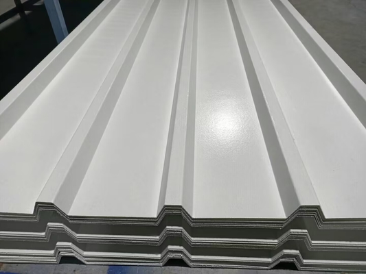 Hochwertige UPVC-Dachplatten Weiße Farbe T1070 UPVC-Dachplatte Wellen-Dachplatten Billiges PVC-Dachmaterial