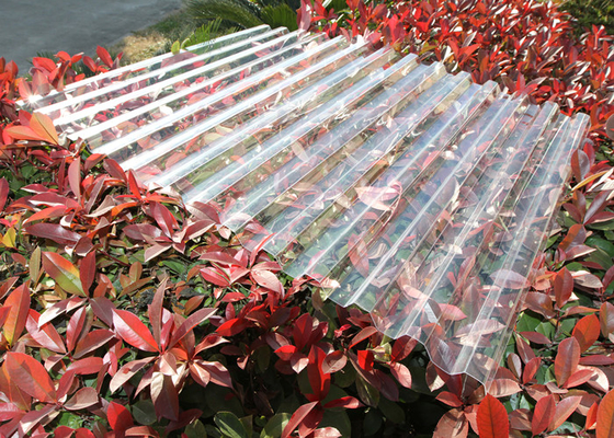 Klarer Plastikgewölbtes Polycarbonat bedeckt 0,8 Mm-3.0mm Wetterbeständigkeit