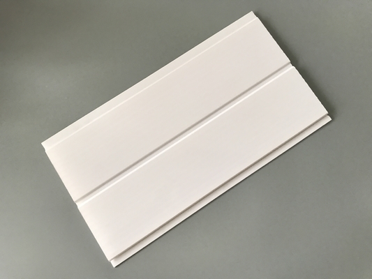 Einfache weiße Weiß-PVC-Wände, feuchtigkeitsbeständige Täfelung für Badezimmer
