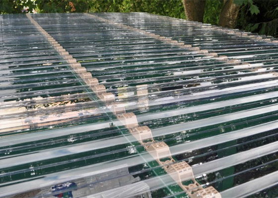 Transparente gewölbte Polycarbonats-Blätter für Dach-Bedeckung 0,8 - 1mm Stärke