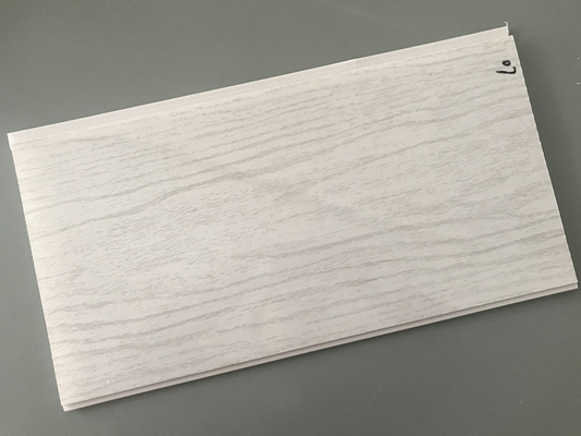 Gewicht 2.5kg flacher PVC-Täfelungs-Hochglanz für Wohnungs-Decke
